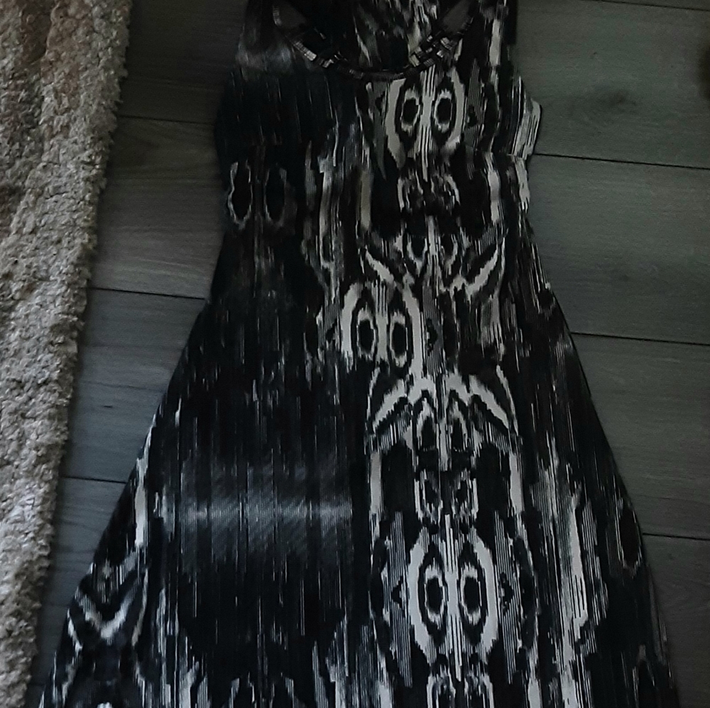 Beautiful maxi She's Cool sleeveless dress. Black and white size medium